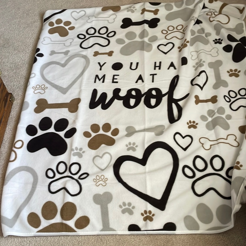 BRAND NEW, NEVER USED, DOG/PEOPLE THROW/BLANKET